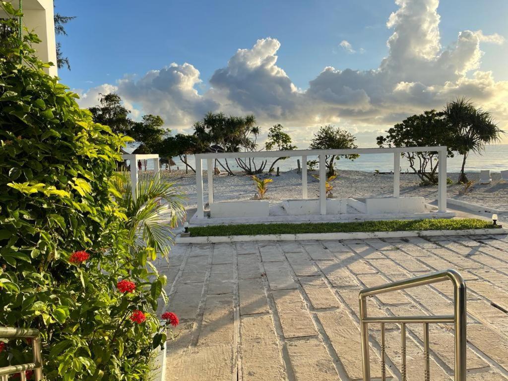 Jambo Beach Hotel Paje Exterior photo