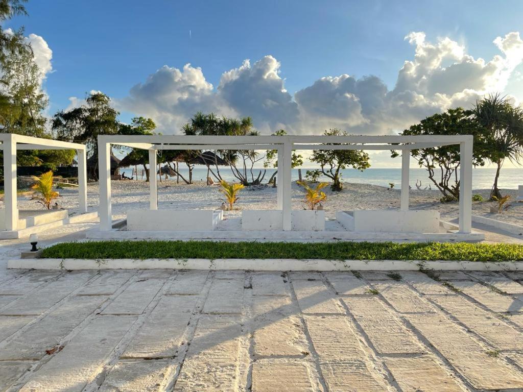 Jambo Beach Hotel Paje Exterior photo