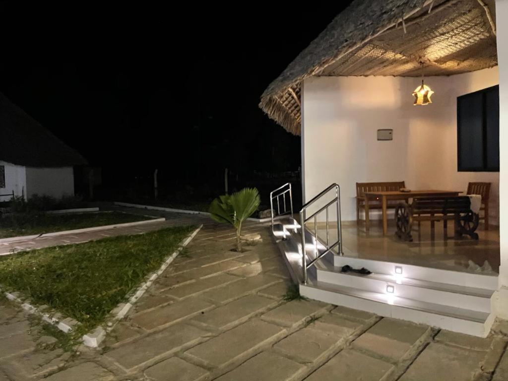 Jambo Beach Hotel Paje Exterior photo