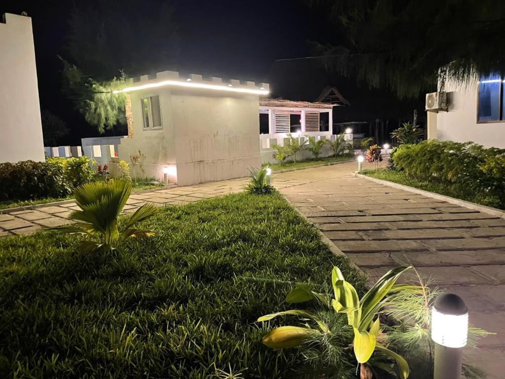 Jambo Beach Hotel Paje Exterior photo