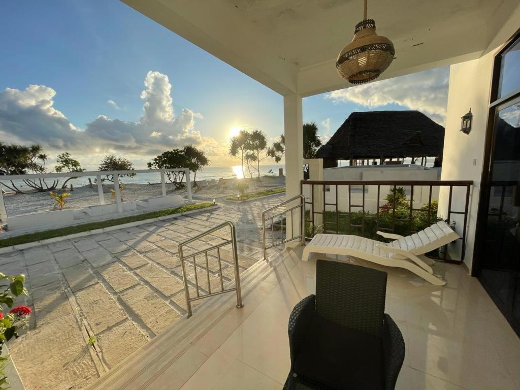 Jambo Beach Hotel Paje Exterior photo
